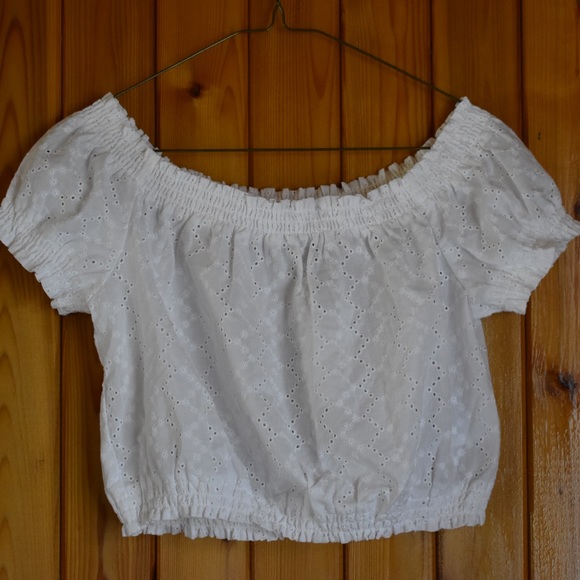 Really cute white crop off the shoulder from H&M - Picture 3 of 5